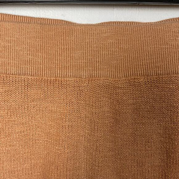 Free People Beach Malibu Solid Surf Lounge Shorts in Iceland Poppy Size Medium - Picture 4 of 9